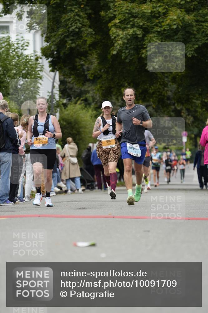 30.08.2026 - Blankeneser Heldenlauf Patografie http://msf.ph/oto/10091709 30.08.2026 12:23:36 Ziel 2075, 2661, 4094, 4115 meine-sportfotos.de