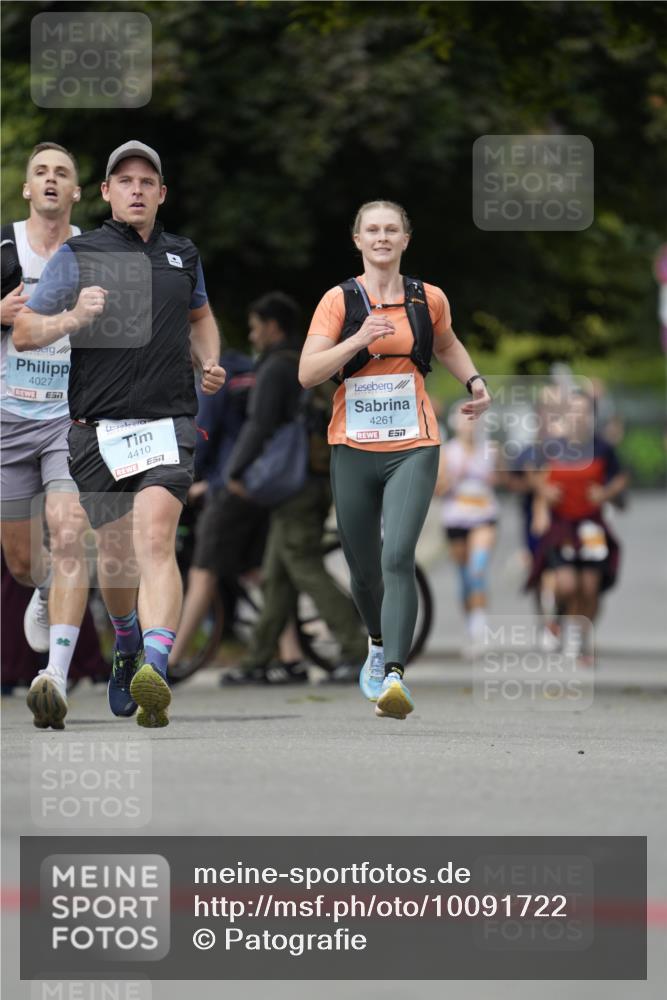 30.08.2026 - Blankeneser Heldenlauf Patografie http://msf.ph/oto/10091722 30.08.2026 12:23:56 Ziel 2025 meine-sportfotos.de