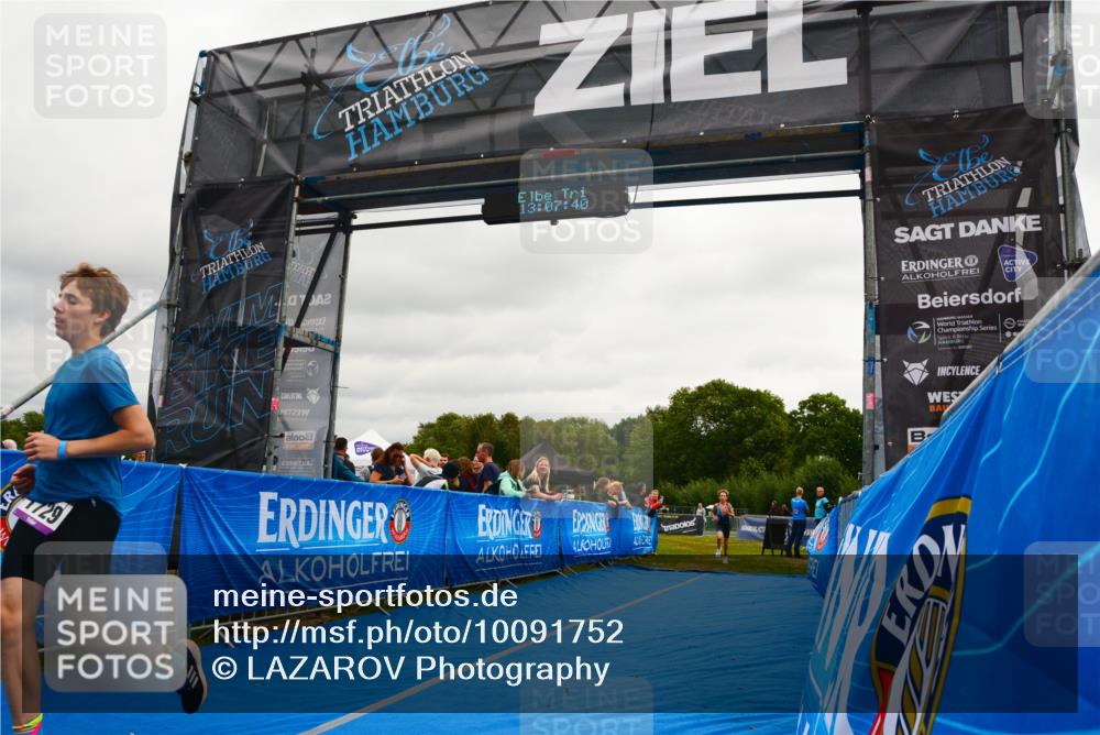 30.08.2026 - Elbe Triathlon Hamburg LAZAROV Photography http://msf.ph/oto/10091752 30.08.2026 13:07:40 Ziel 1729, 1778 meine-sportfotos.de