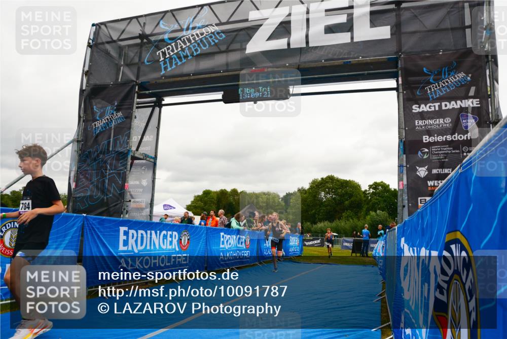 30.08.2026 - Elbe Triathlon Hamburg LAZAROV Photography http://msf.ph/oto/10091787 30.08.2026 13:09:21 Ziel 1777, 1784, 1828 meine-sportfotos.de