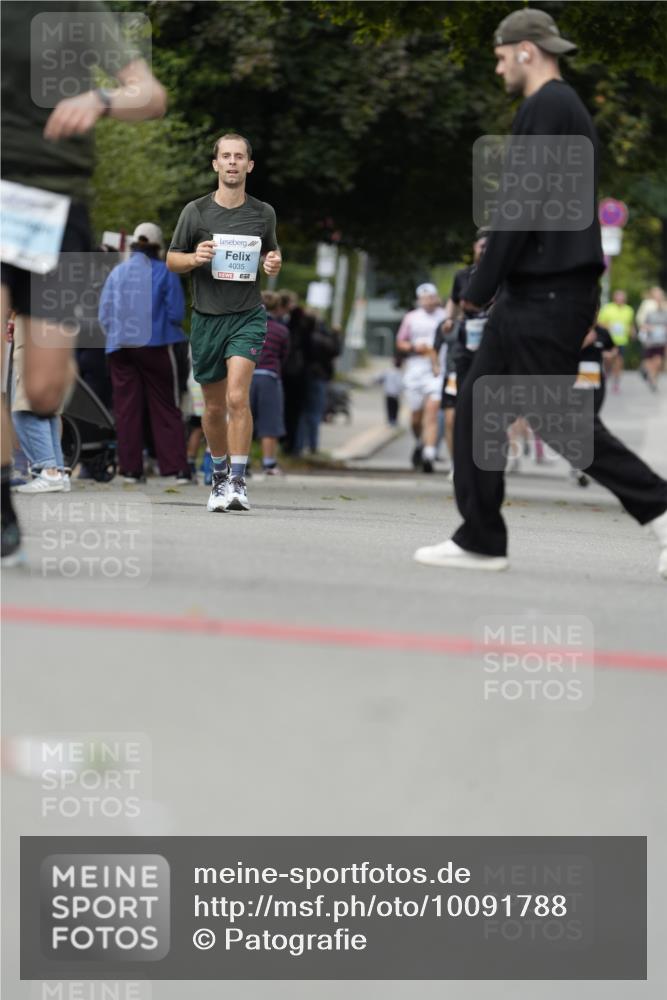 30.08.2026 - Blankeneser Heldenlauf Patografie http://msf.ph/oto/10091788 30.08.2026 12:24:37 Ziel 2430, 4084 meine-sportfotos.de