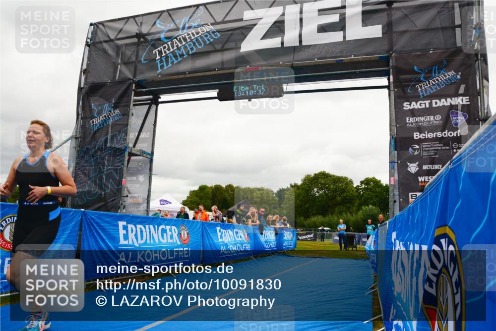 30.08.2026 - Elbe Triathlon Hamburg LAZAROV Photography http://msf.ph/oto/10091830 30.08.2026 13:10:38 Ziel 1698 meine-sportfotos.de