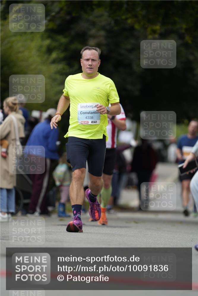 30.08.2026 - Blankeneser Heldenlauf Patografie http://msf.ph/oto/10091836 30.08.2026 12:25:20 Ziel 4332, 4333 meine-sportfotos.de