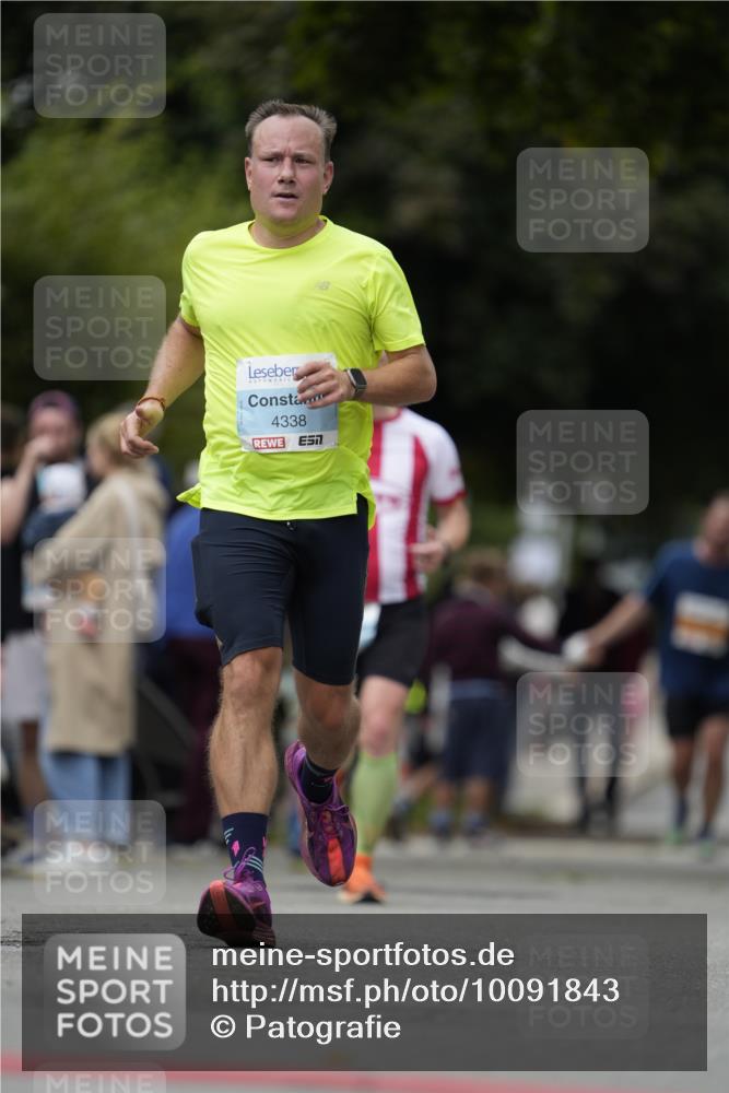 30.08.2026 - Blankeneser Heldenlauf Patografie http://msf.ph/oto/10091843 30.08.2026 12:25:22 Ziel 4332, 4333, 4338 meine-sportfotos.de