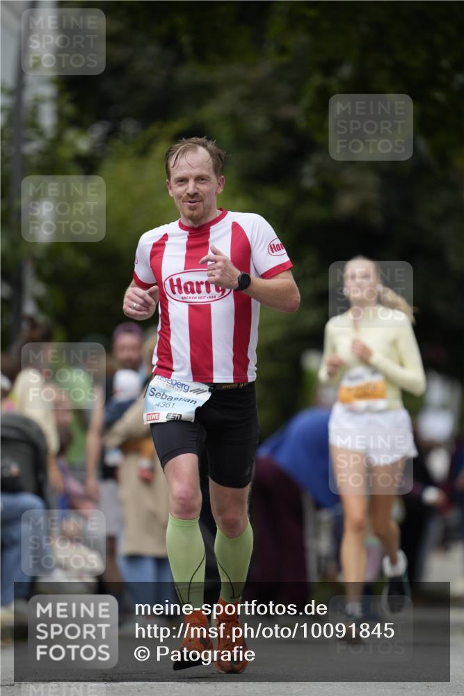 30.08.2026 - Blankeneser Heldenlauf Patografie http://msf.ph/oto/10091845 30.08.2026 12:25:26 Ziel 4332, 4333, 4338 meine-sportfotos.de