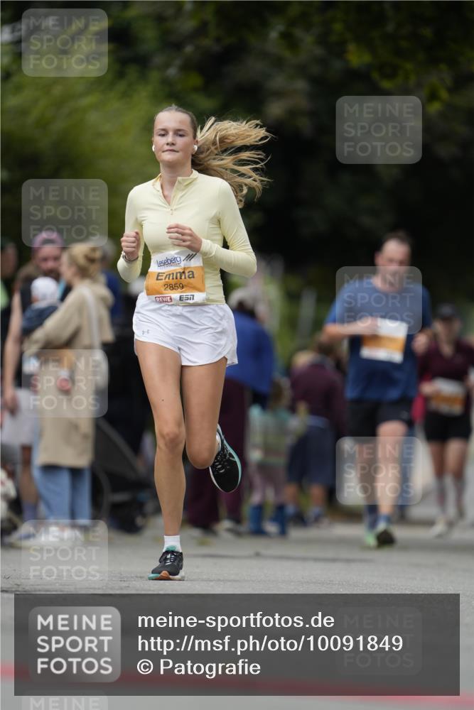 30.08.2026 - Blankeneser Heldenlauf Patografie http://msf.ph/oto/10091849 30.08.2026 12:25:29 Ziel 4332, 4333, 4338, 4361 meine-sportfotos.de