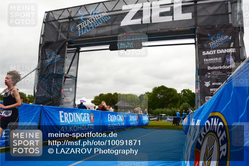 30.08.2026 - Elbe Triathlon Hamburg LAZAROV Photography http://msf.ph/oto/10091871 30.08.2026 13:14:12 Ziel 1801 meine-sportfotos.de