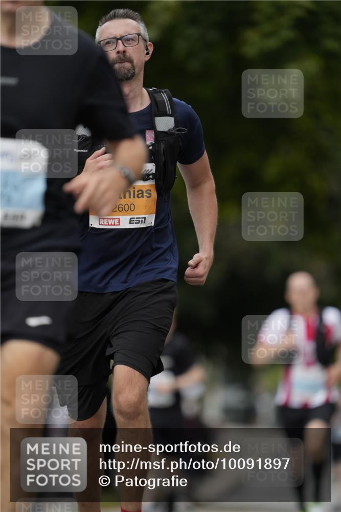 30.08.2026 - Blankeneser Heldenlauf Patografie http://msf.ph/oto/10091897 30.08.2026 12:26:10 Ziel 2600, 2690, 4464, 4479 meine-sportfotos.de