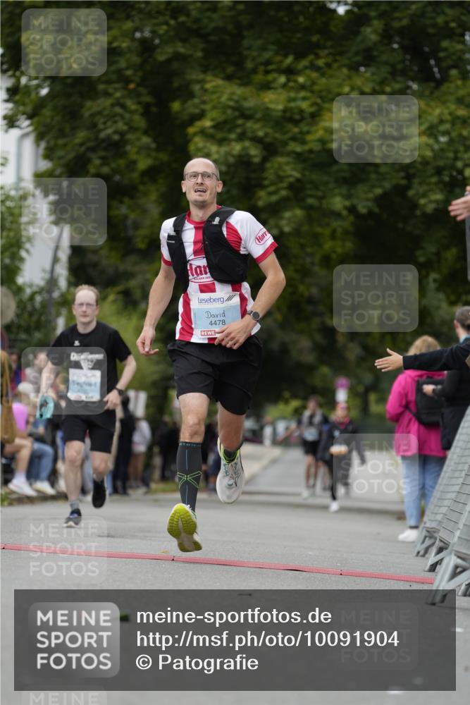 30.08.2026 - Blankeneser Heldenlauf Patografie http://msf.ph/oto/10091904 30.08.2026 12:26:16 Ziel 2600, 2690, 4380, 4464, 4478, 4479 meine-sportfotos.de