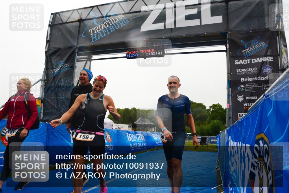 30.08.2026 - Elbe Triathlon Hamburg LAZAROV Photography http://msf.ph/oto/10091937 30.08.2026 16:09:41 Ziel  meine-sportfotos.de