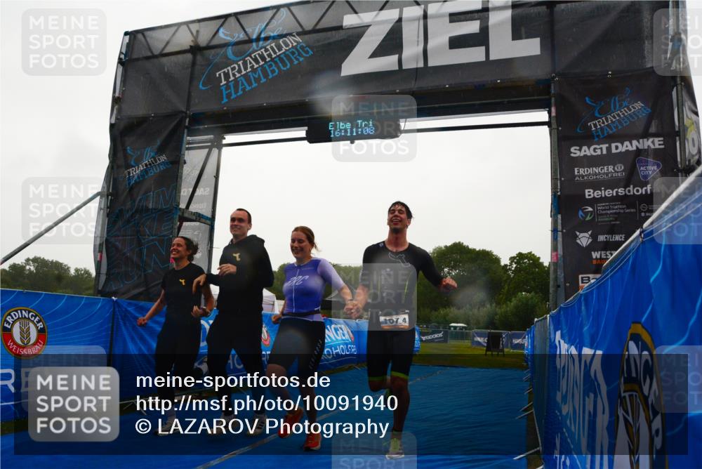 30.08.2026 - Elbe Triathlon Hamburg LAZAROV Photography http://msf.ph/oto/10091940 30.08.2026 16:11:08 Ziel  meine-sportfotos.de