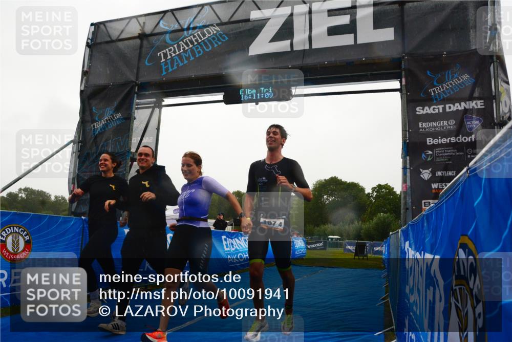 30.08.2026 - Elbe Triathlon Hamburg LAZAROV Photography http://msf.ph/oto/10091941 30.08.2026 16:11:08 Ziel  meine-sportfotos.de