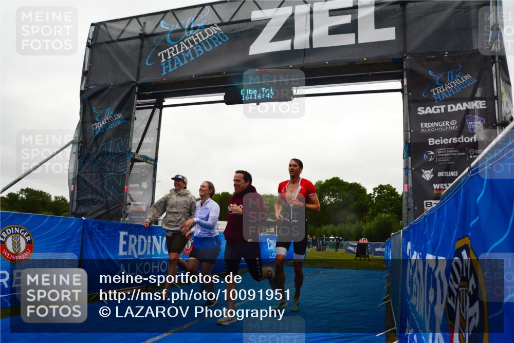 30.08.2026 - Elbe Triathlon Hamburg LAZAROV Photography http://msf.ph/oto/10091951 30.08.2026 16:16:47 Ziel  meine-sportfotos.de