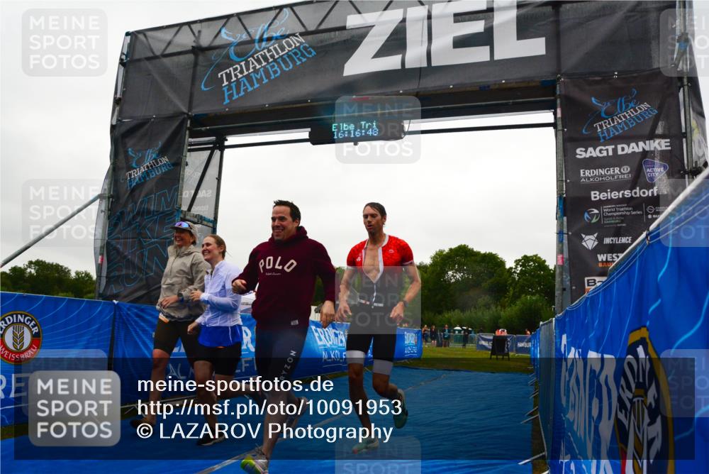 30.08.2026 - Elbe Triathlon Hamburg LAZAROV Photography http://msf.ph/oto/10091953 30.08.2026 16:16:47 Ziel  meine-sportfotos.de