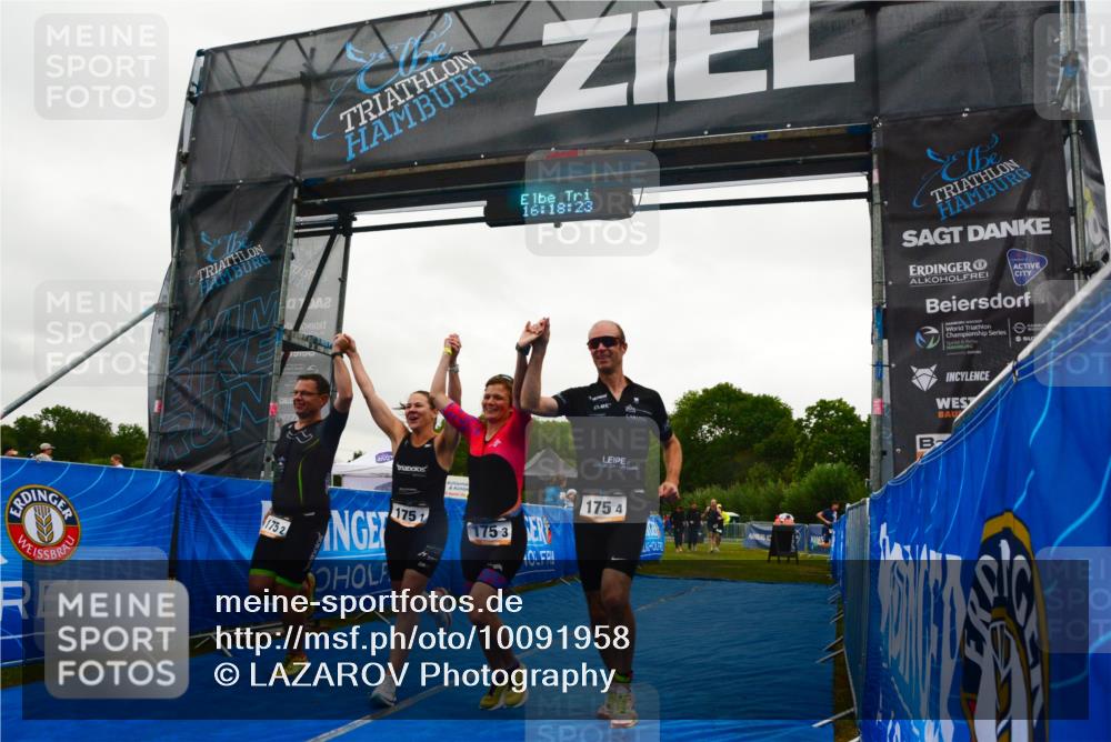 30.08.2026 - Elbe Triathlon Hamburg LAZAROV Photography http://msf.ph/oto/10091958 30.08.2026 16:18:22 Ziel  meine-sportfotos.de