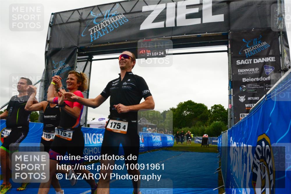 30.08.2026 - Elbe Triathlon Hamburg LAZAROV Photography http://msf.ph/oto/10091961 30.08.2026 16:18:23 Ziel  meine-sportfotos.de