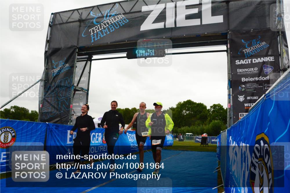30.08.2026 - Elbe Triathlon Hamburg LAZAROV Photography http://msf.ph/oto/10091964 30.08.2026 16:18:31 Ziel  meine-sportfotos.de