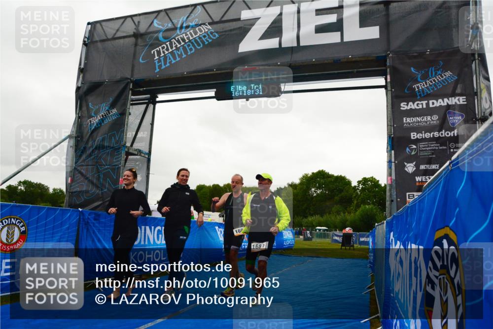 30.08.2026 - Elbe Triathlon Hamburg LAZAROV Photography http://msf.ph/oto/10091965 30.08.2026 16:18:31 Ziel  meine-sportfotos.de