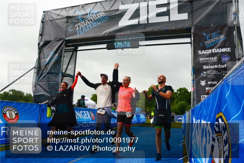30.08.2026 - Elbe Triathlon Hamburg LAZAROV Photography http://msf.ph/oto/10091977 30.08.2026 16:21:37 Ziel  meine-sportfotos.de