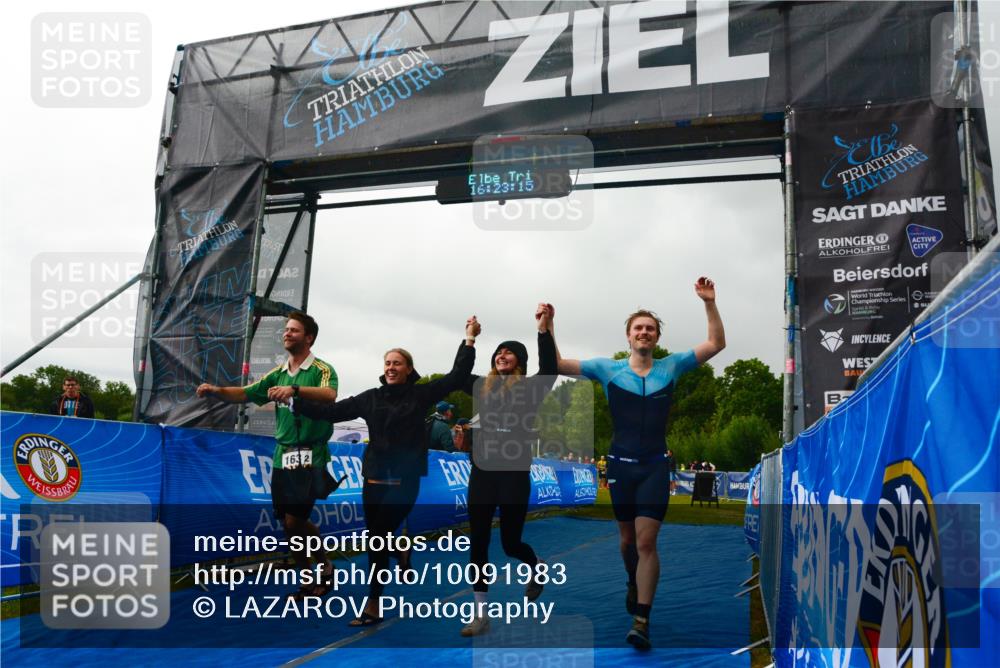 30.08.2026 - Elbe Triathlon Hamburg LAZAROV Photography http://msf.ph/oto/10091983 30.08.2026 16:23:14 Ziel  meine-sportfotos.de