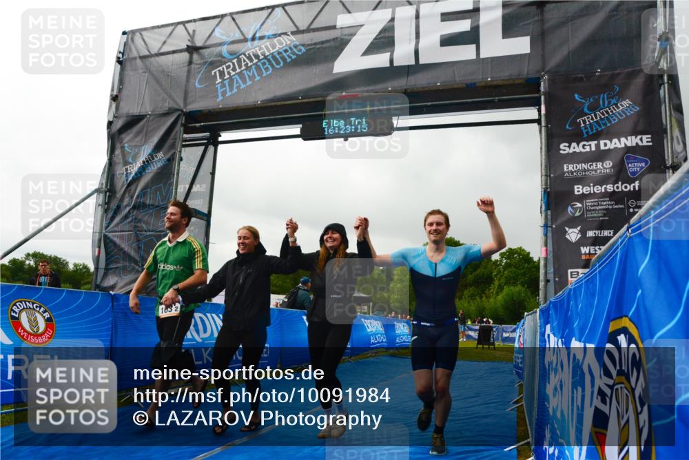 30.08.2026 - Elbe Triathlon Hamburg LAZAROV Photography http://msf.ph/oto/10091984 30.08.2026 16:23:14 Ziel  meine-sportfotos.de