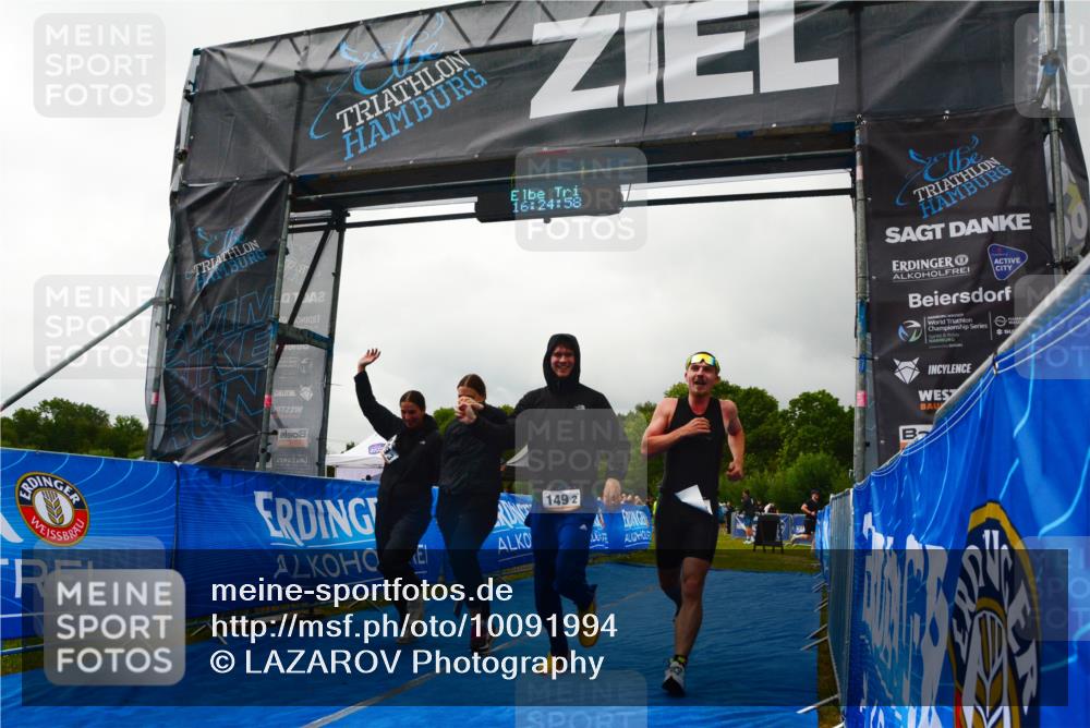 30.08.2026 - Elbe Triathlon Hamburg LAZAROV Photography http://msf.ph/oto/10091994 30.08.2026 16:24:58 Ziel  meine-sportfotos.de