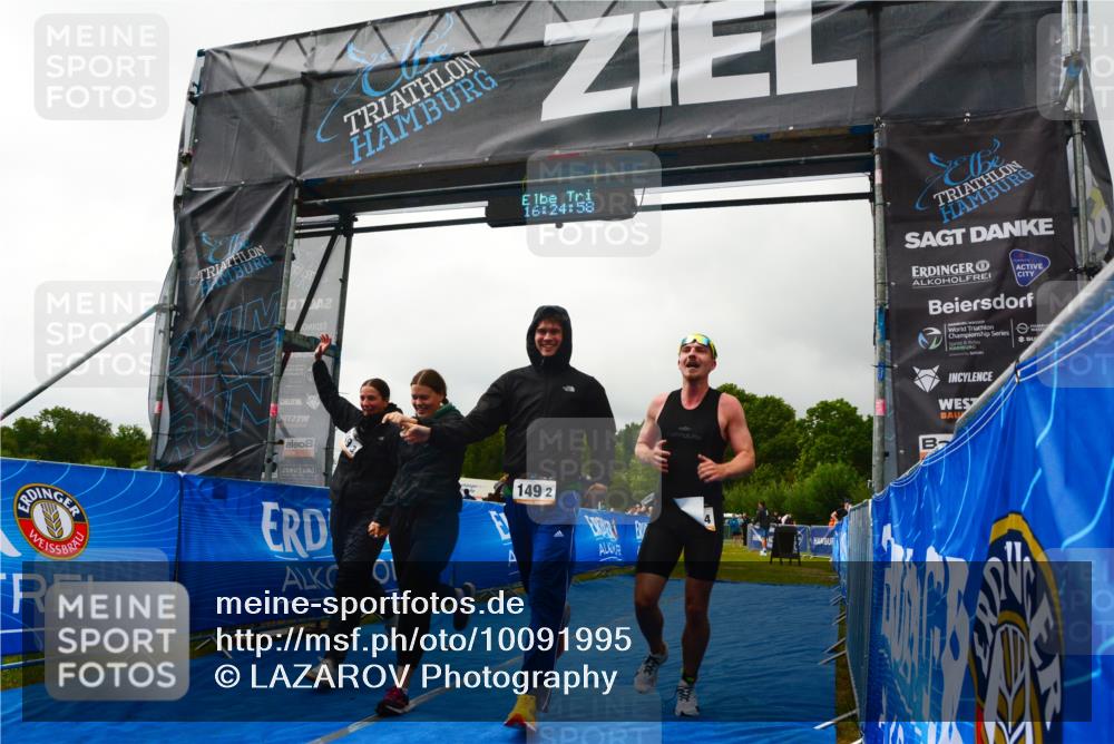 30.08.2026 - Elbe Triathlon Hamburg LAZAROV Photography http://msf.ph/oto/10091995 30.08.2026 16:24:58 Ziel  meine-sportfotos.de