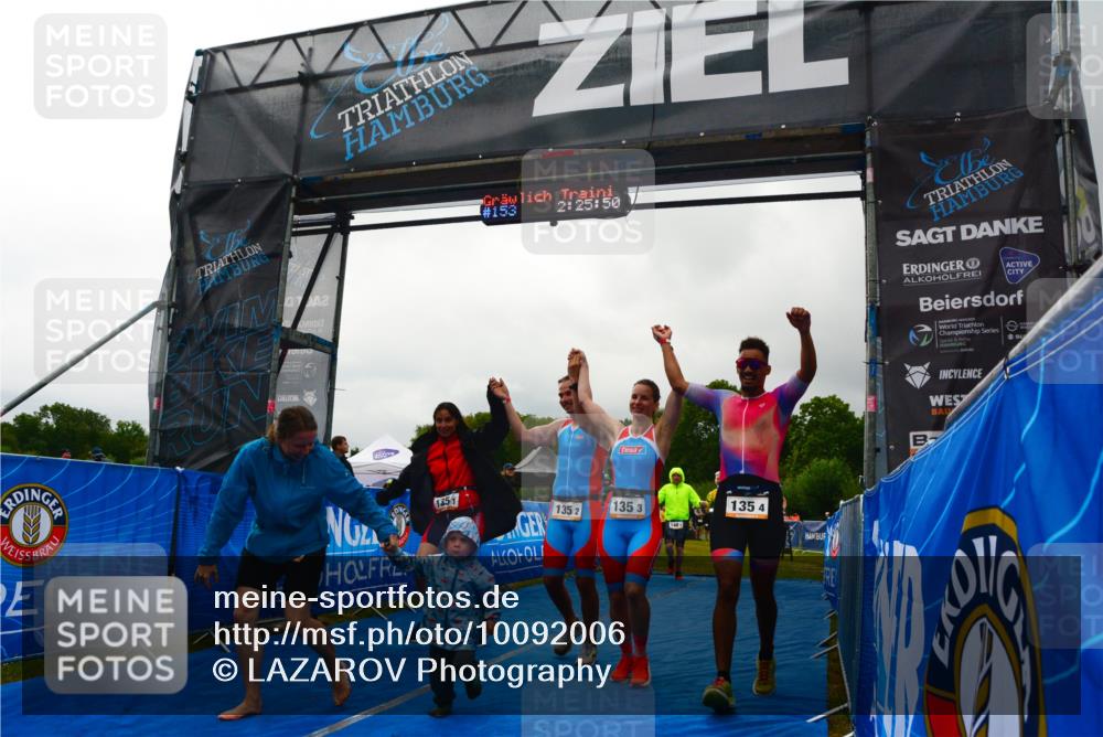 30.08.2026 - Elbe Triathlon Hamburg LAZAROV Photography http://msf.ph/oto/10092006 30.08.2026 16:25:54 Ziel  meine-sportfotos.de