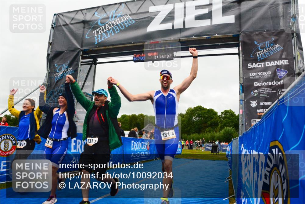30.08.2026 - Elbe Triathlon Hamburg LAZAROV Photography http://msf.ph/oto/10092034 30.08.2026 16:30:26 Ziel  meine-sportfotos.de