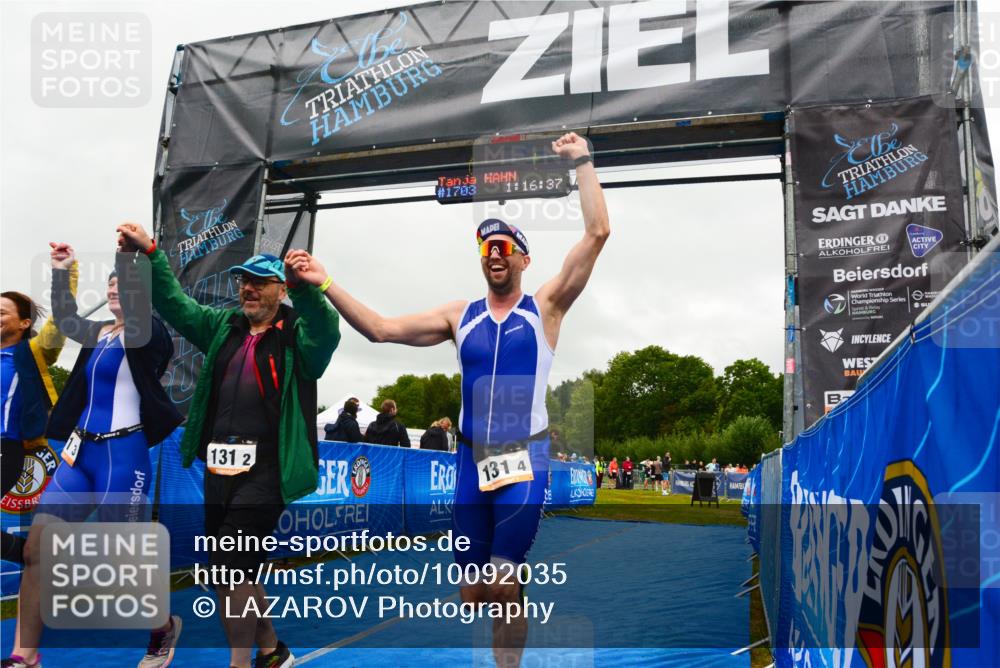 30.08.2026 - Elbe Triathlon Hamburg LAZAROV Photography http://msf.ph/oto/10092035 30.08.2026 16:30:26 Ziel  meine-sportfotos.de