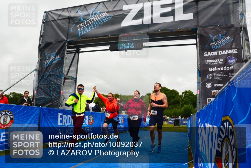 30.08.2026 - Elbe Triathlon Hamburg LAZAROV Photography http://msf.ph/oto/10092037 30.08.2026 16:30:49 Ziel  meine-sportfotos.de