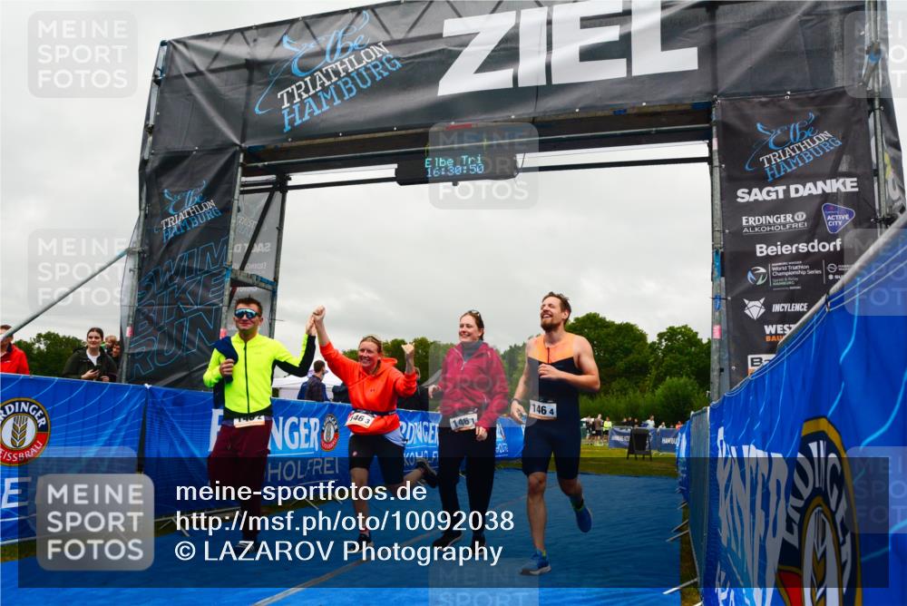 30.08.2026 - Elbe Triathlon Hamburg LAZAROV Photography http://msf.ph/oto/10092038 30.08.2026 16:30:49 Ziel  meine-sportfotos.de