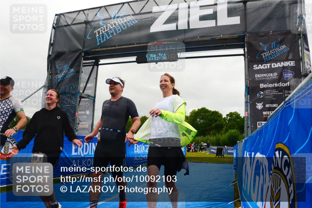 30.08.2026 - Elbe Triathlon Hamburg LAZAROV Photography http://msf.ph/oto/10092103 30.08.2026 16:32:30 Ziel  meine-sportfotos.de