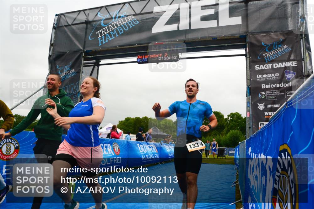 30.08.2026 - Elbe Triathlon Hamburg LAZAROV Photography http://msf.ph/oto/10092113 30.08.2026 16:33:41 Ziel  meine-sportfotos.de