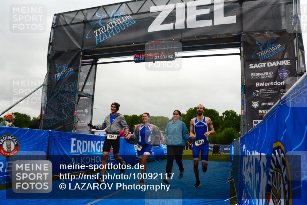 30.08.2026 - Elbe Triathlon Hamburg LAZAROV Photography http://msf.ph/oto/10092117 30.08.2026 16:33:45 Ziel  meine-sportfotos.de