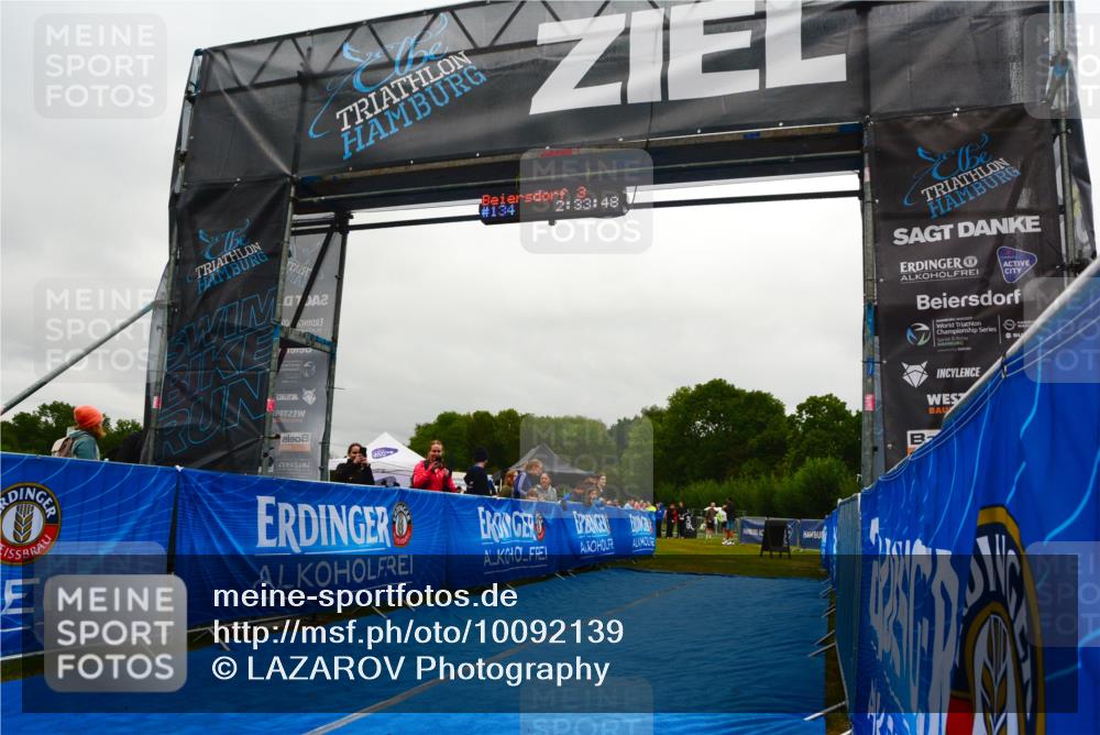 30.08.2026 - Elbe Triathlon Hamburg LAZAROV Photography http://msf.ph/oto/10092139 30.08.2026 16:33:49 Ziel  meine-sportfotos.de