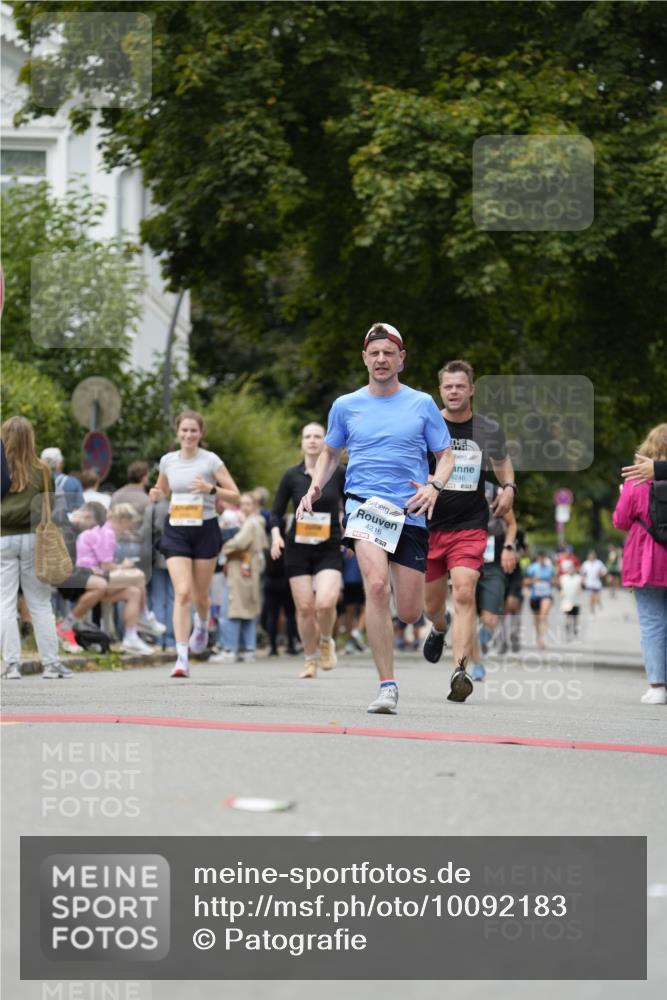 30.08.2026 - Blankeneser Heldenlauf Patografie http://msf.ph/oto/10092183 30.08.2026 12:28:31 Ziel 4216, 4246 meine-sportfotos.de