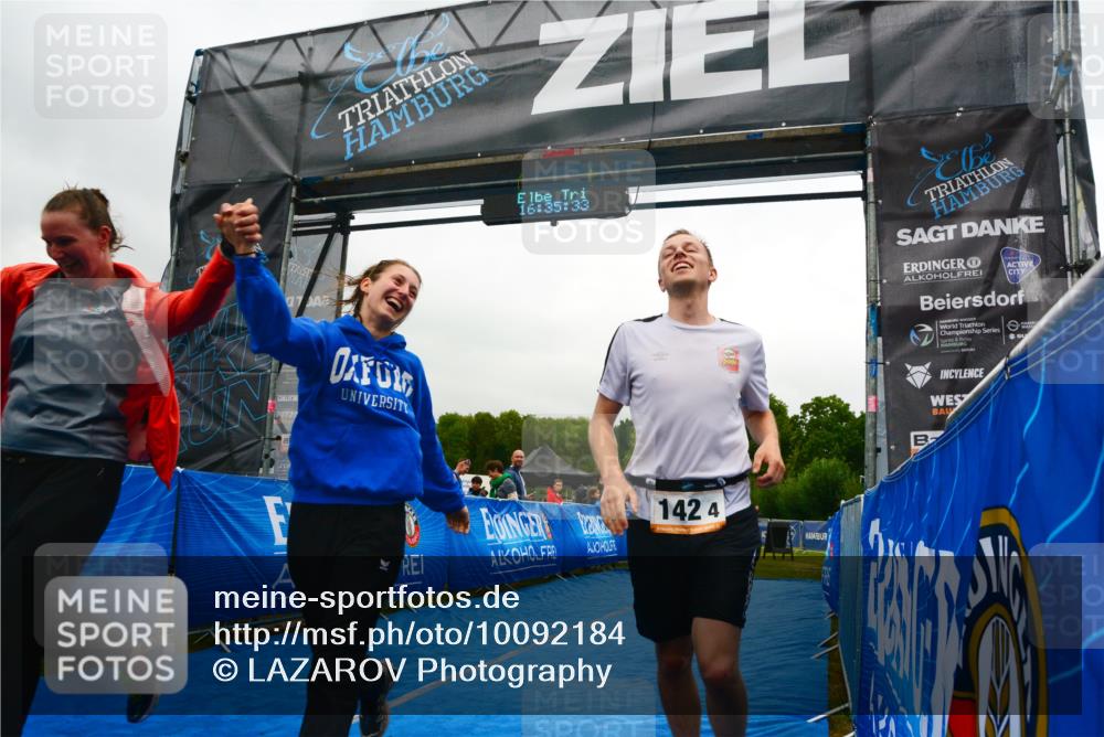 30.08.2026 - Elbe Triathlon Hamburg LAZAROV Photography http://msf.ph/oto/10092184 30.08.2026 16:35:32 Ziel  meine-sportfotos.de