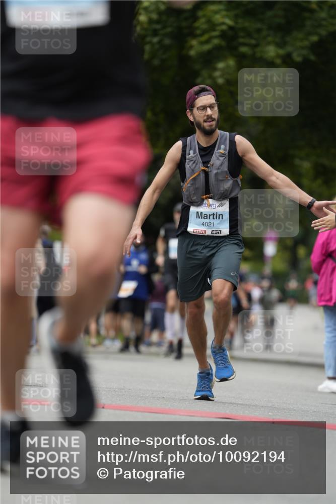 30.08.2026 - Blankeneser Heldenlauf Patografie http://msf.ph/oto/10092194 30.08.2026 12:28:36 Ziel 2455, 2459, 4021, 4216, 4246 meine-sportfotos.de