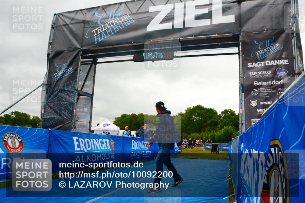 30.08.2026 - Elbe Triathlon Hamburg LAZAROV Photography http://msf.ph/oto/10092200 30.08.2026 16:37:18 Ziel  meine-sportfotos.de