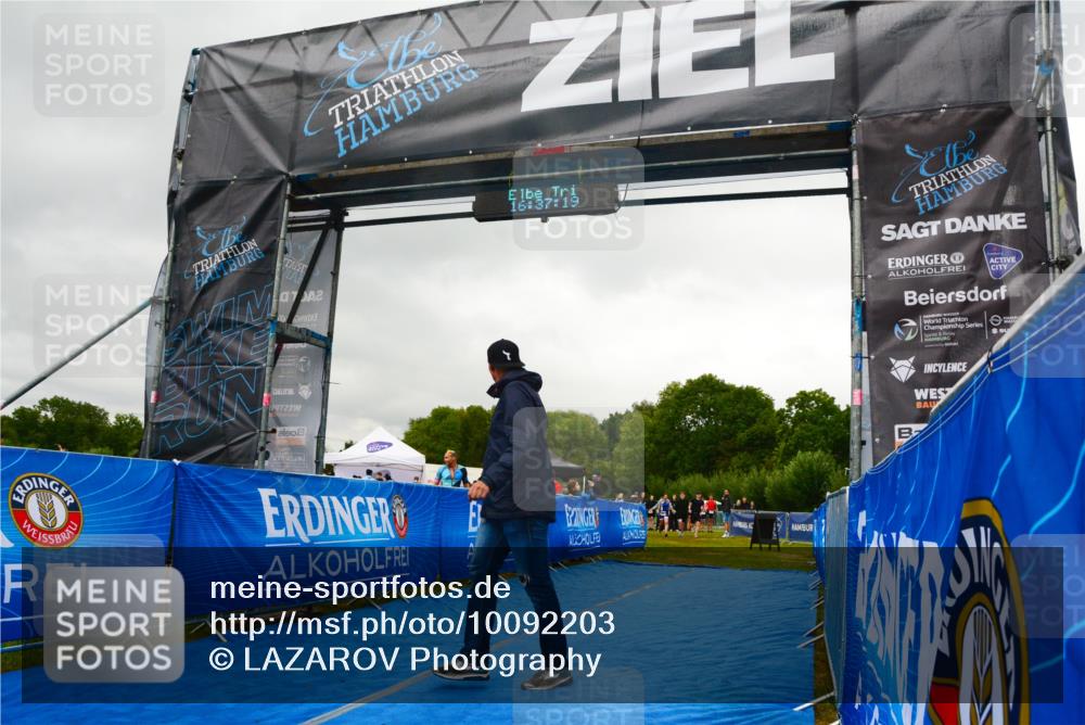 30.08.2026 - Elbe Triathlon Hamburg LAZAROV Photography http://msf.ph/oto/10092203 30.08.2026 16:37:18 Ziel  meine-sportfotos.de