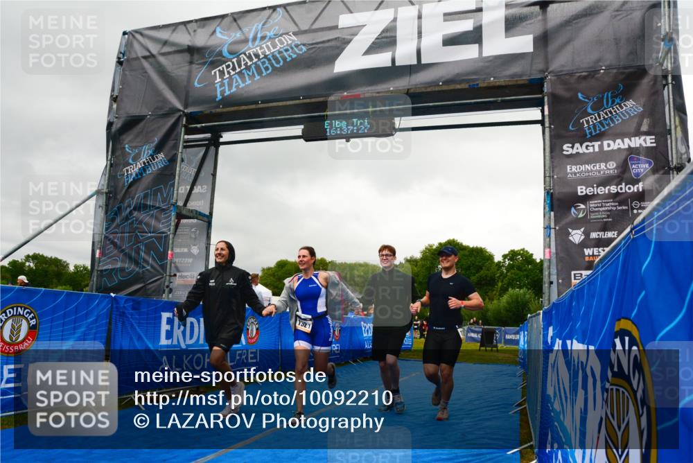 30.08.2026 - Elbe Triathlon Hamburg LAZAROV Photography http://msf.ph/oto/10092210 30.08.2026 16:37:26 Ziel  meine-sportfotos.de