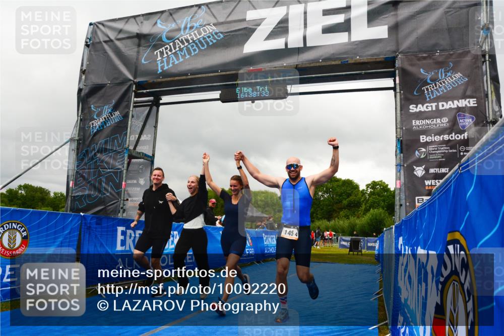 30.08.2026 - Elbe Triathlon Hamburg LAZAROV Photography http://msf.ph/oto/10092220 30.08.2026 16:38:33 Ziel  meine-sportfotos.de