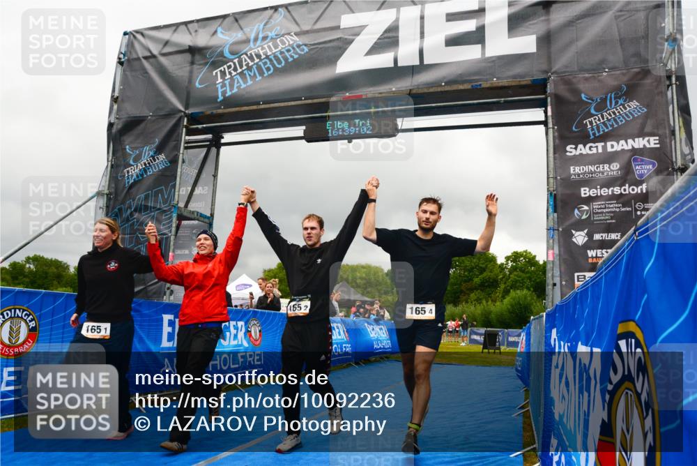 30.08.2026 - Elbe Triathlon Hamburg LAZAROV Photography http://msf.ph/oto/10092236 30.08.2026 16:39:01 Ziel  meine-sportfotos.de
