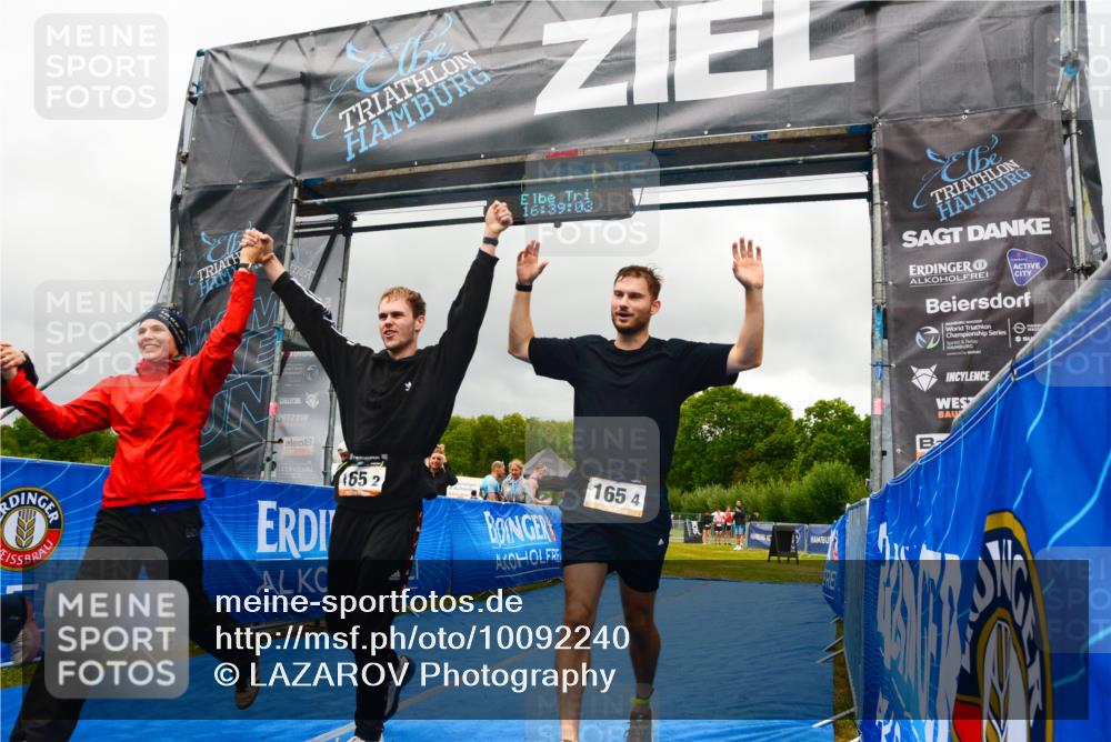 30.08.2026 - Elbe Triathlon Hamburg LAZAROV Photography http://msf.ph/oto/10092240 30.08.2026 16:39:02 Ziel  meine-sportfotos.de