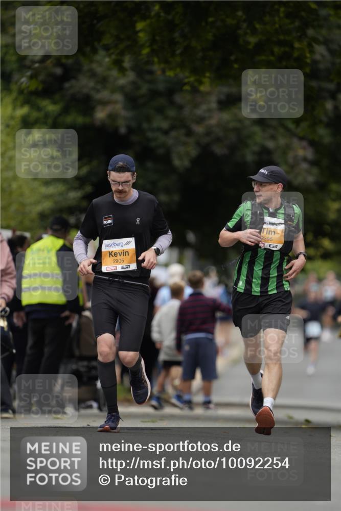 30.08.2026 - Blankeneser Heldenlauf Patografie http://msf.ph/oto/10092254 30.08.2026 12:29:20 Ziel 2027, 2946, 4003, 4132 meine-sportfotos.de