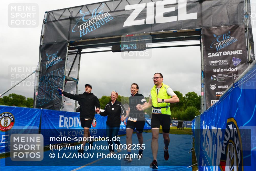 30.08.2026 - Elbe Triathlon Hamburg LAZAROV Photography http://msf.ph/oto/10092255 30.08.2026 16:40:29 Ziel  meine-sportfotos.de
