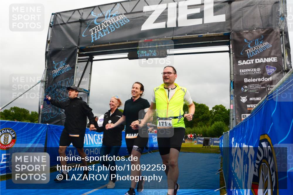 30.08.2026 - Elbe Triathlon Hamburg LAZAROV Photography http://msf.ph/oto/10092259 30.08.2026 16:40:30 Ziel  meine-sportfotos.de