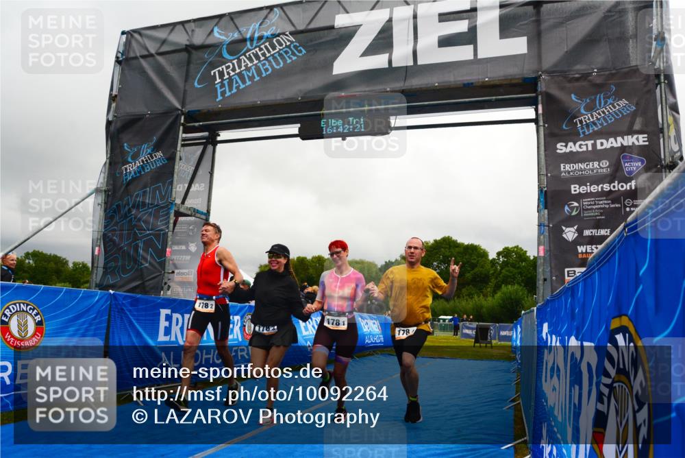 30.08.2026 - Elbe Triathlon Hamburg LAZAROV Photography http://msf.ph/oto/10092264 30.08.2026 16:42:20 Ziel  meine-sportfotos.de