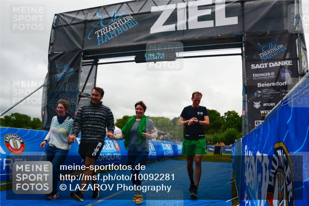 30.08.2026 - Elbe Triathlon Hamburg LAZAROV Photography http://msf.ph/oto/10092281 30.08.2026 16:44:46 Ziel  meine-sportfotos.de